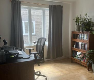 5 et demi très bien situé semi meublé - Photo 4