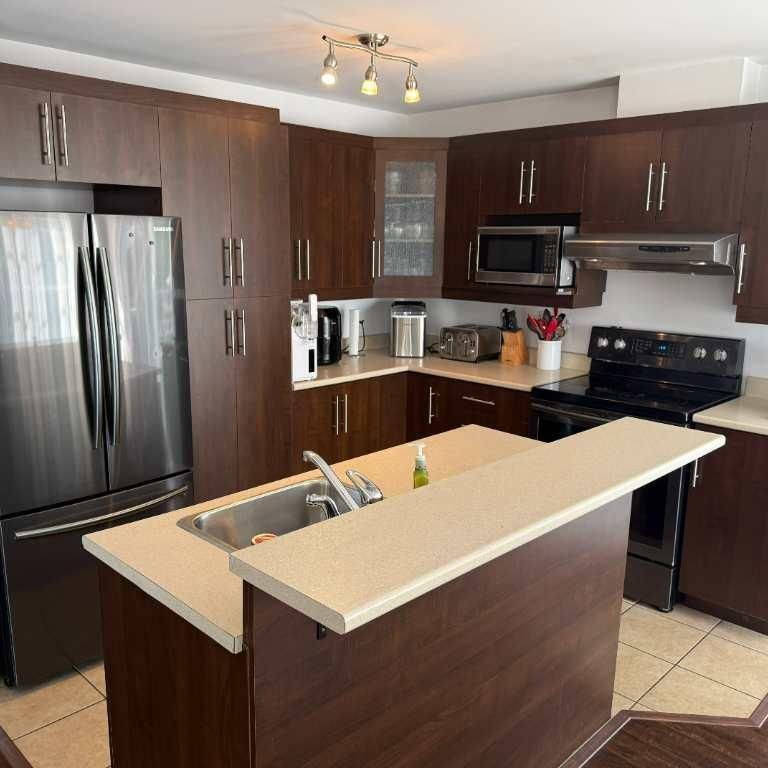 Grand 8 1/2, 4 Chambres, Charlesbourg, Québec - Photo 1