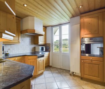 Charming 4.5-room duplex with balcony in Enggistein - Photo 4