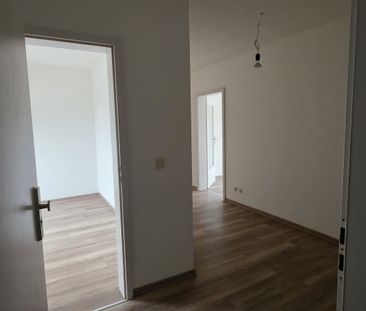 3- Zimmer- Dachgeschoss- Wohnung mit Neujahresaktion zu vermieten! ... - Photo 5