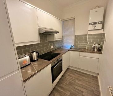 Westcliff Avenue, Westcliff on Sea, Property for rent - Photo 1