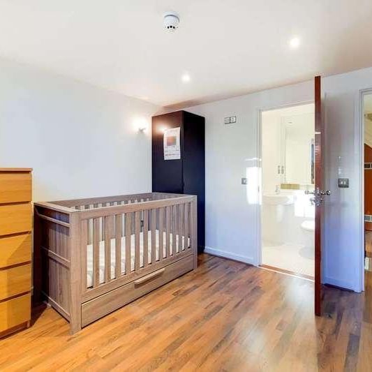 Building, Woolwich Riverside, SE18 - Photo 1