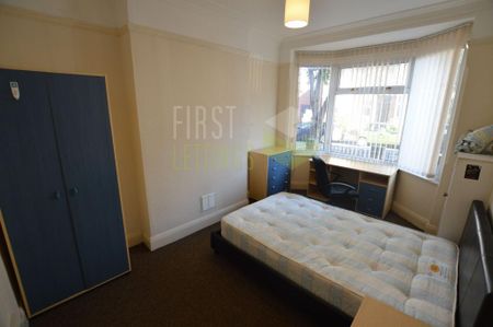 3 bedroom terraced house to rent - Photo 2