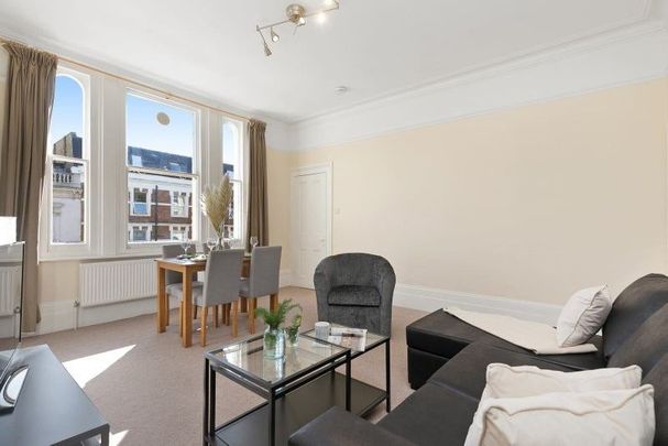 2 Bed Flat, Horn Lane, W3 - Photo 1