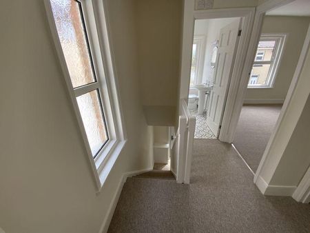 3 bedroom semi-detached house to rent - Photo 4