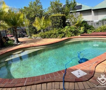 3-Bedroom Townhouse in Sought-After Kelvin Grove - Photo 2