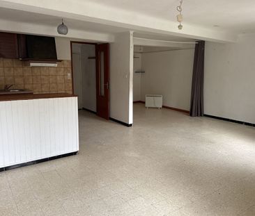 CUERS - Centre -ville- Appartement T2 de 43 m² - Photo 3