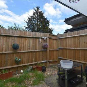 Flat A, Portland Road, London, SE25 - Photo 2