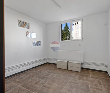Apartament la casă de inchiriat cu 4 camere și 4 băi Z... - Photo 5