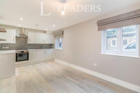 1 bedroom apartment to rent Hersham Road, KT12 - Photo 3