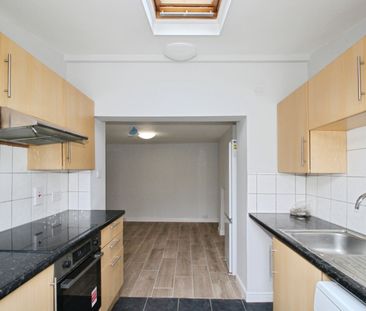 Garratt Lane, London, SW17 0LN - Photo 5