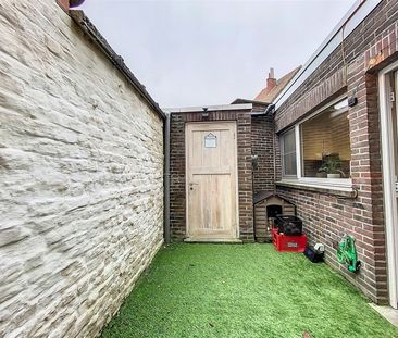 Gerenoveerde woning met 3 slaapkamers en koer te Gentbrugge - Foto 3