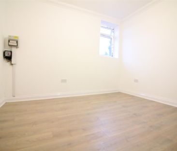 Hanger Lane, London - Photo 1