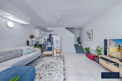 Modern Renovated Furnished Unit - Photo 1