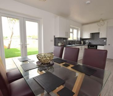 4 bedroom semi-detached house to rent - Photo 5