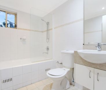 MODERN TWO BEDROOM UNIT IN CONVENIENT LOCATION - Photo 5