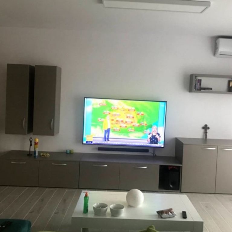 Apartament cu 2 camere decomandat 1 Decembrie - Photo 1