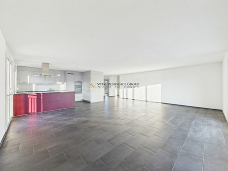 Modern apartment with view and sun rays - Photo 3