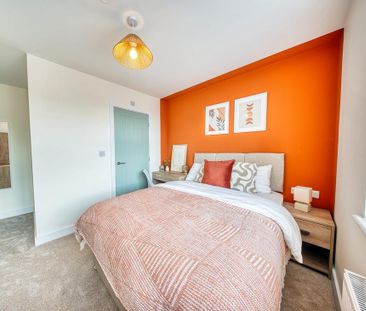 1 bedroom in a house share to rent - Photo 2