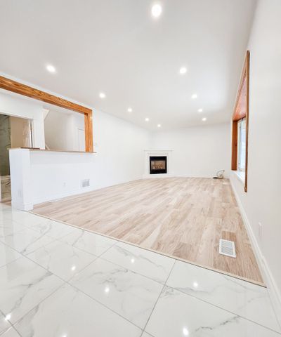 For Lease - 33 Woodhouse Crescent, Ajax, Ontario - Photo 2