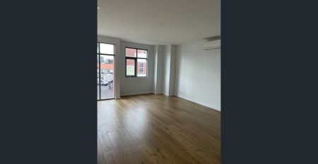 Inner City Living! - Photo 5