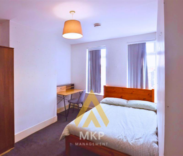 5 bedroom terraced house to rent - Photo 1