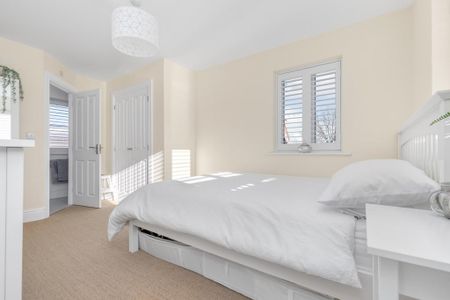 3 bedroom detached house to rent - Photo 2