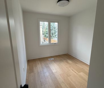 For Lease - 12 Franklin Avenue Unit# D, Toronto, Ontario - Photo 1