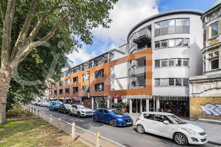 The Chronos Building, Mile End Road - Photo 3