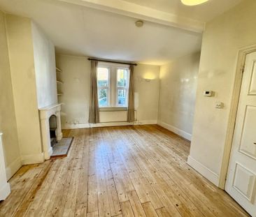 2 bedroom end of terrace house to rent - Photo 2