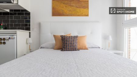 madrid, Community of Madrid 28004 - Photo 3