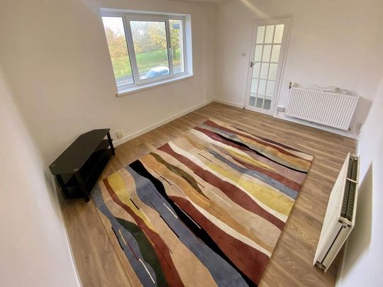 2 bedroom bungalow to rent - Photo 1