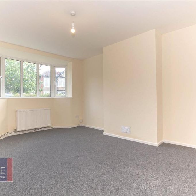 4 bedroom semi-detached house to rent - Photo 1