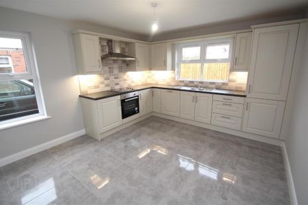 22 Weavers Court, Lurgan, Craigavon, BT66 8FB - Photo 3