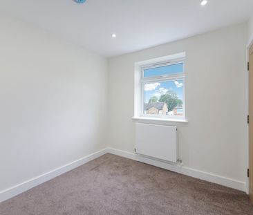 3 Bed Semi-Detached House, Newark Road, CR2 - Photo 4
