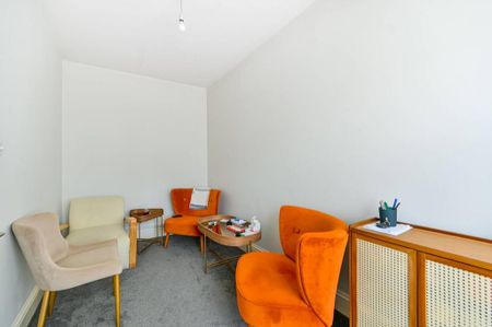 5 bedroom semi-detached house to rent - Photo 2