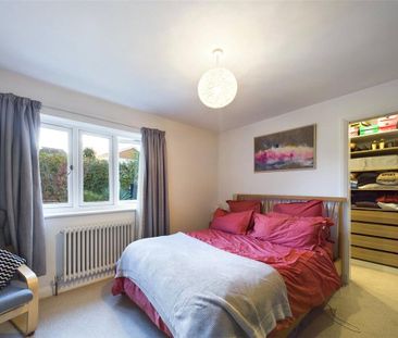 3 bedroom semi-detached house to rent - Photo 5