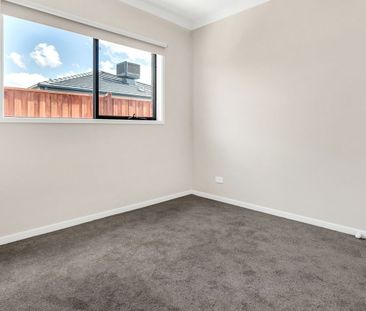 Modern Living - Photo 1