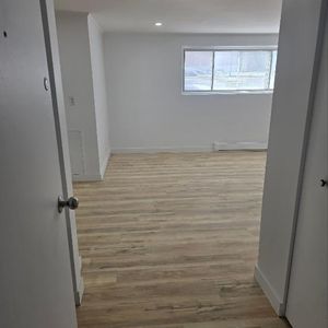 À LOUER – ENTIÈREMENT RÉNOVÉ Studio 2 1/2 à St-Bruno-de-Montarville OCCUPATION 1ER MARS 2026 - Photo 2