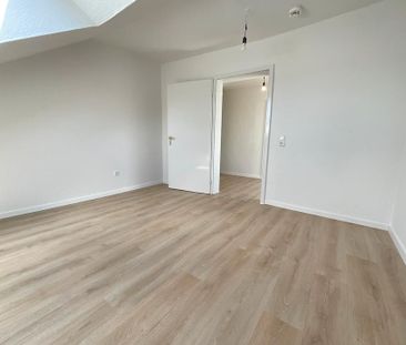 Schöne Dachgeschosswohnung mit Denkmalschutz - Photo 6