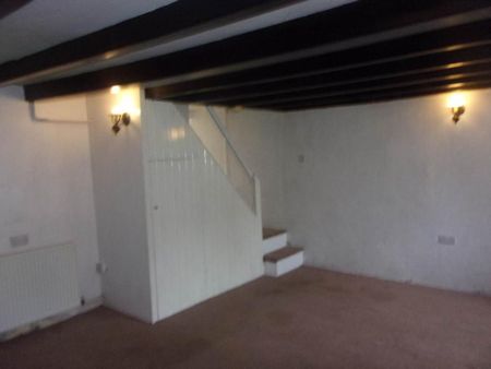 2 bedroom semi-detached house to rent - Photo 3