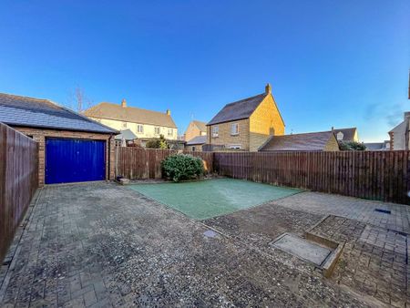 3 bedroom semi-detached house to rent - Photo 3