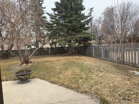 Main Floor Suite Located in Waskasoo!! - Photo 5