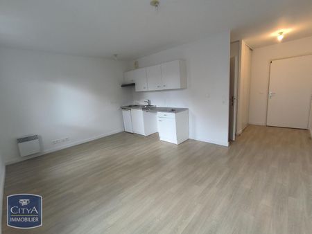 Location Appartement 1 pièce 28m² CORBEIL ESSONNES 91100 - Photo 2