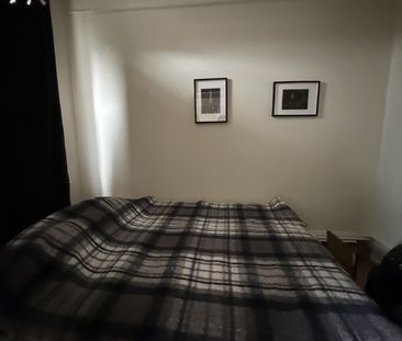 347 Elgin Street - B - Photo 3