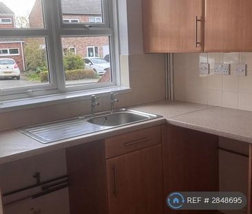 2 bedroom terraced house to rent - Photo 3