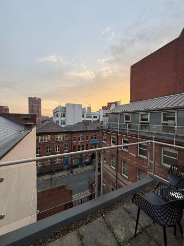 1 Bed Flat, Wellington Street, LS1 - Photo 3