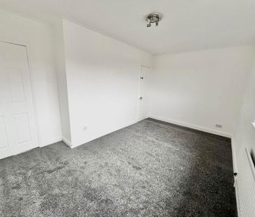 2 bedroom semi-detached house to rent - Photo 4