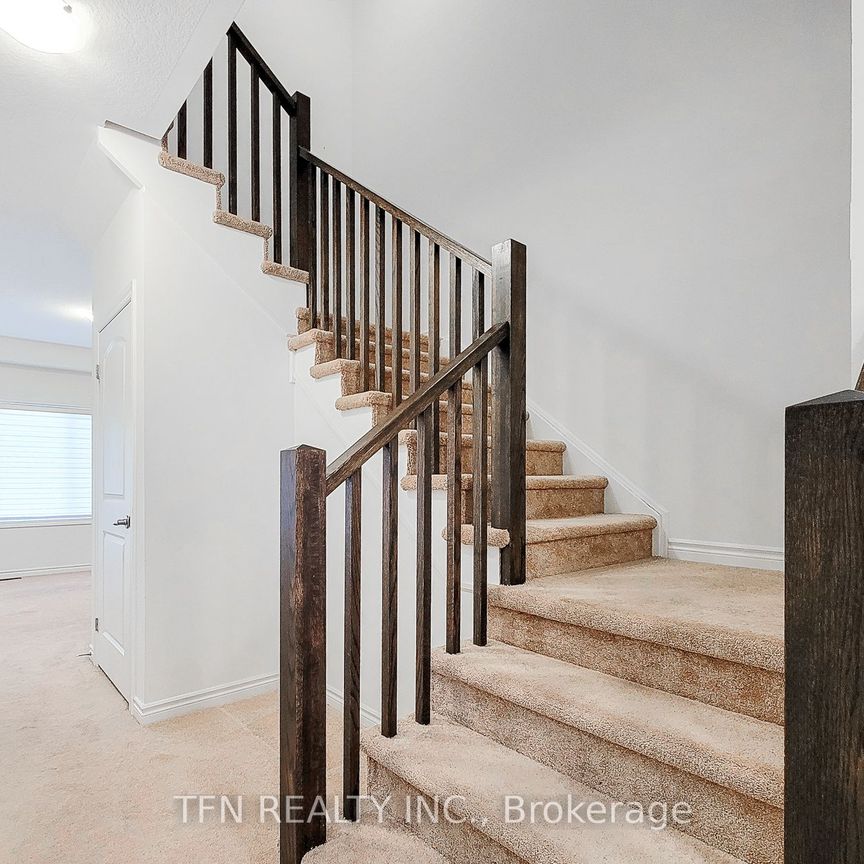 Detached Home For Lease | X8125256 - Photo 1