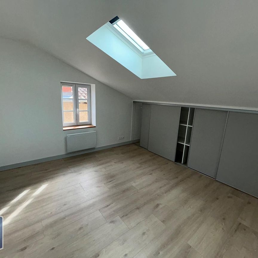 Location Appartement 4 pièces 75m² BELLEVILLE 69220 - Photo 1